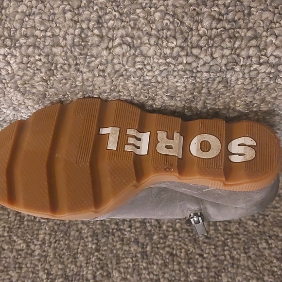 Boots - Picture 3 of 3